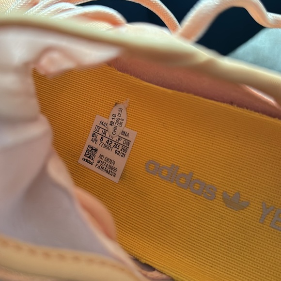 Adidas Yeezy Boost 350 V2 - ‘Mono Clay’ - Picture 11 of 11